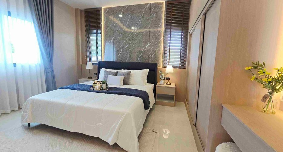 For sale 4 bedrooms house in East Pattaya, Pattaya
