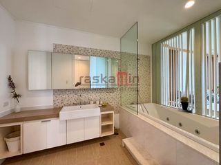 For sale 3 bedrooms condo in Bang Lamung, Chonburi