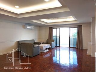 For rent 3 bedrooms condo in Khlong Toei, Bangkok