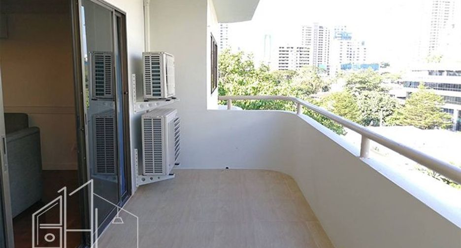 Condo en alquiler de 3 habitaciones en Khlong Toei, Bangkok