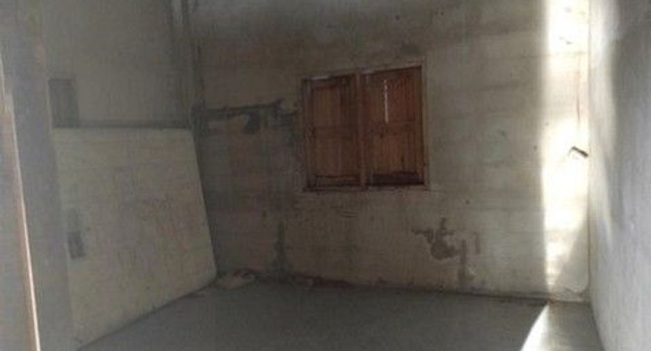 À vendre 1 chambre entrepôt à Phibun Mangsahan, Ubon Ratchathani