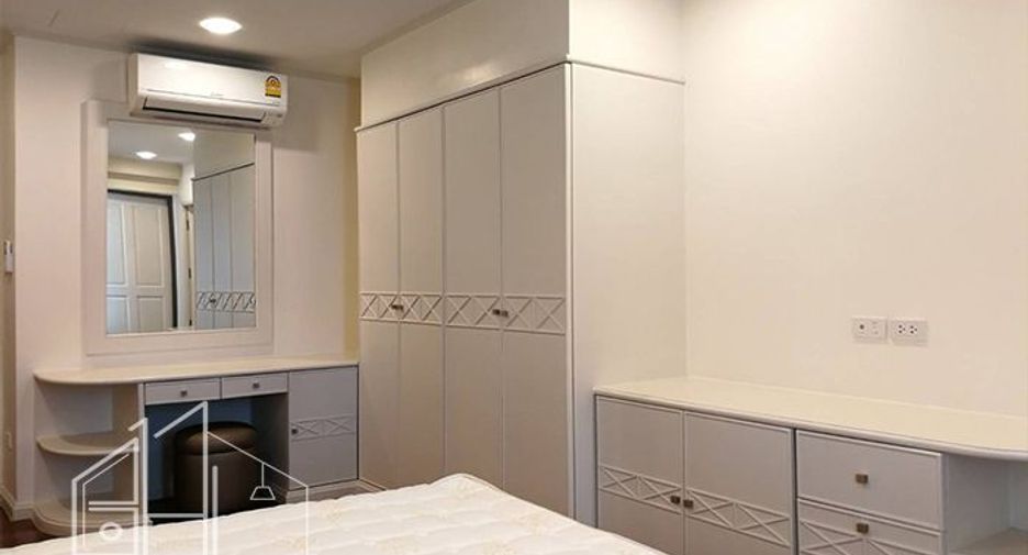 Apartamento en alquiler de 3 habitaciones en Khlong Toei, Bangkok