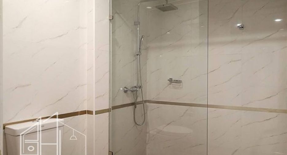 Apartamento en alquiler de 3 habitaciones en Khlong Toei, Bangkok