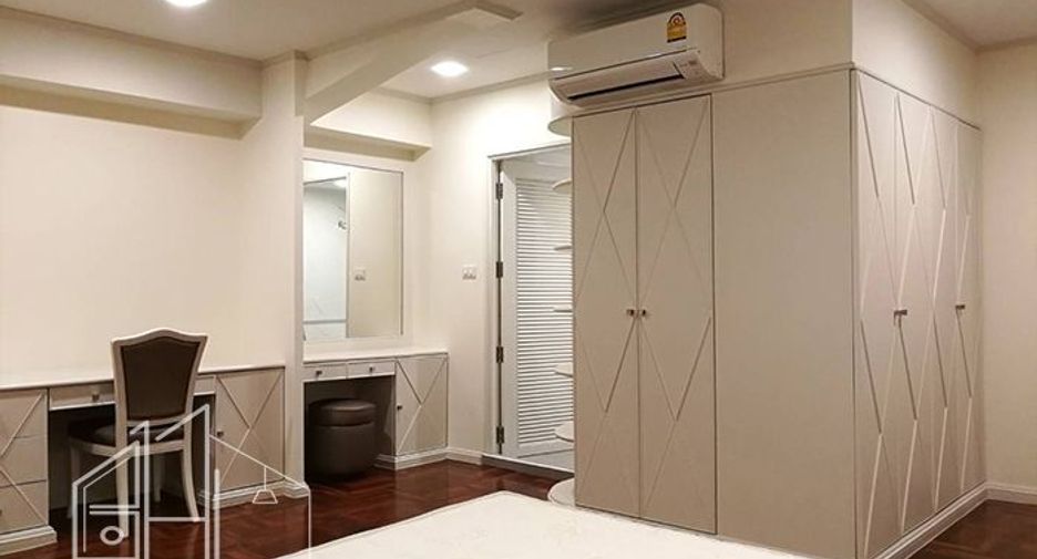 Apartamento en alquiler de 3 habitaciones en Khlong Toei, Bangkok