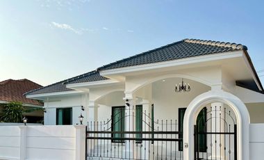 Villa zum Kauf mit 4 Zimmer in East Pattaya, Pattaya