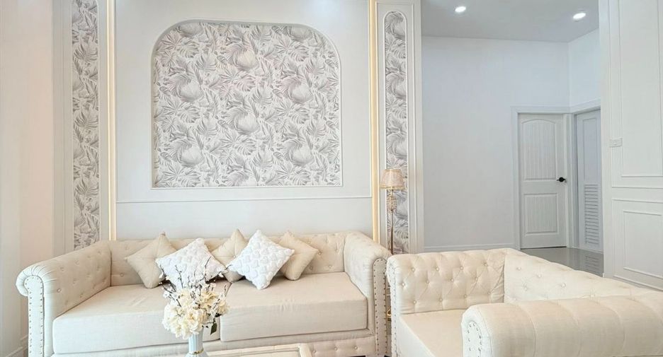 For sale 4 bedrooms villa in East Pattaya, Pattaya
