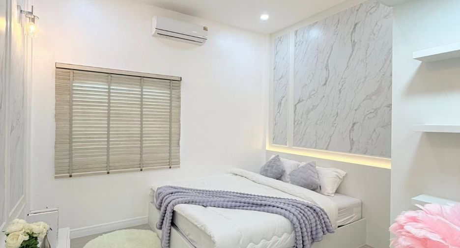 For sale 4 bedrooms villa in East Pattaya, Pattaya