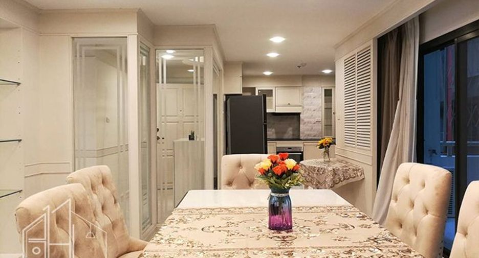 Condo en alquiler de 3 habitaciones en Khlong Toei, Bangkok