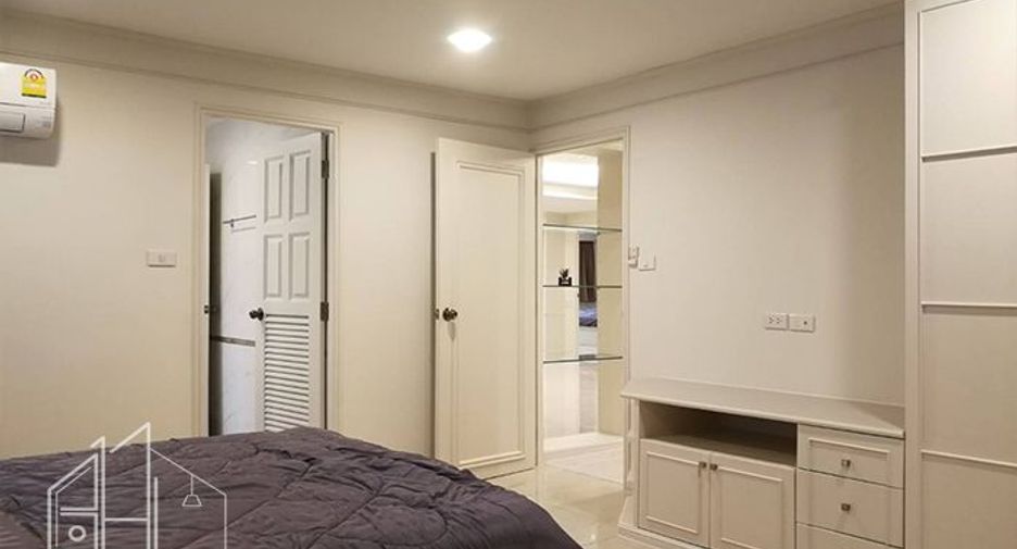 Condo en alquiler de 3 habitaciones en Khlong Toei, Bangkok