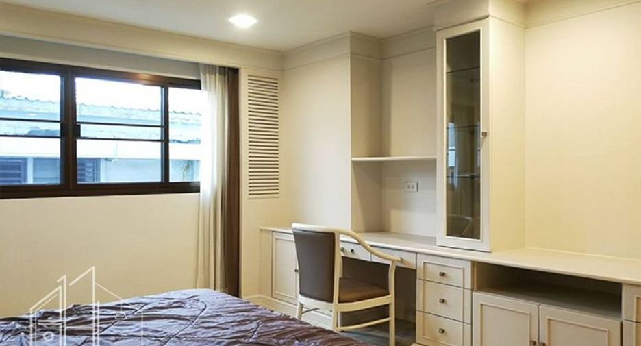 Condo en alquiler de 3 habitaciones en Khlong Toei, Bangkok