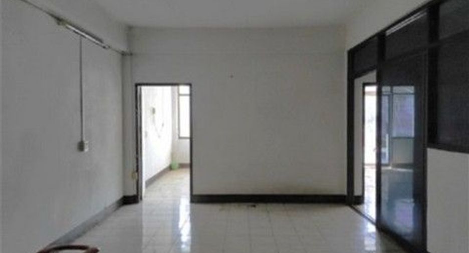 For sale 1 Beds retail Space in Phibun Mangsahan, Ubon Ratchathani