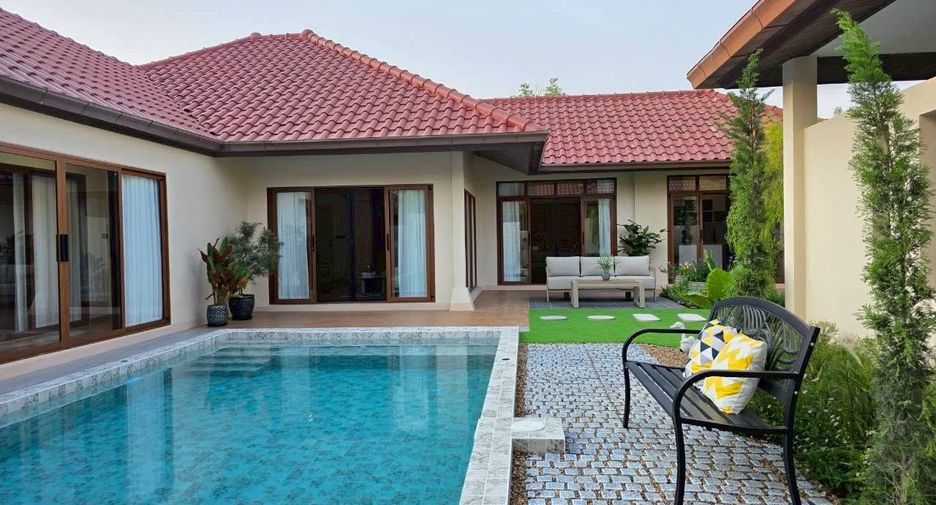 Villa en alquiler de 4 habitaciones en Huay Yai, Pattaya