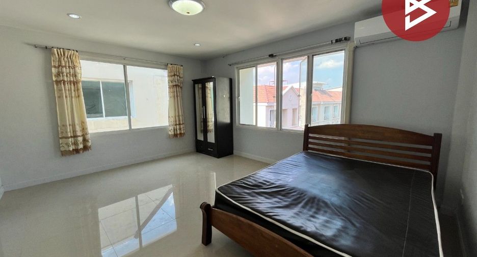 À vendre 9 chambres maison de ville à Mueang Nonthaburi, Nonthaburi