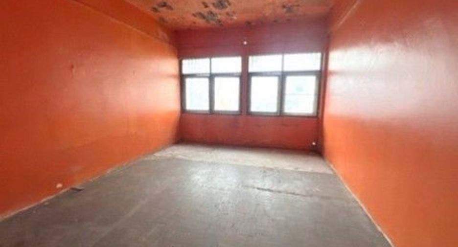 For sale 1 Beds retail Space in Phibun Mangsahan, Ubon Ratchathani