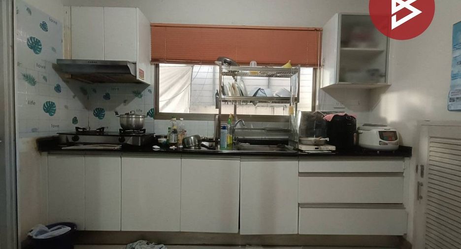 For sale 4 ベッドルーム house in Si Racha, Chonburi