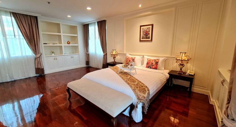 For rent 4 bedrooms condo in Khlong Toei, Bangkok