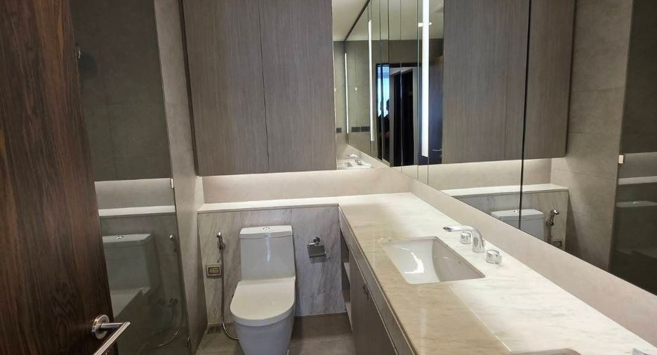 For rent 4 ベッドルーム apartment in Khlong Toei, Bangkok