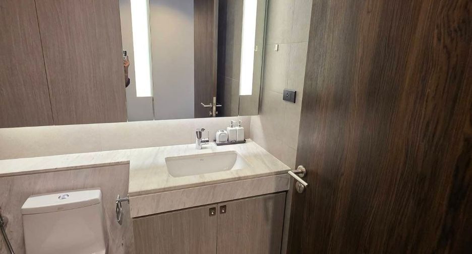 For rent 4 ベッドルーム apartment in Khlong Toei, Bangkok