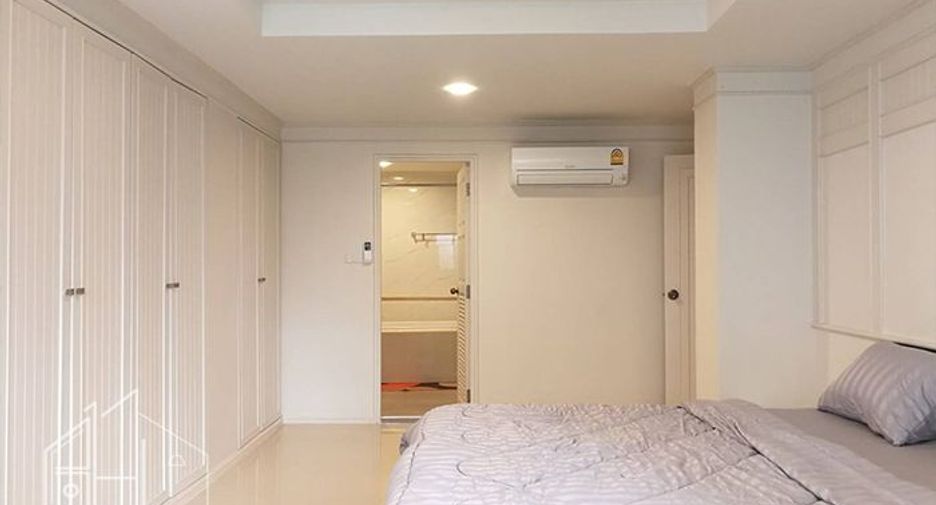 For rent 2 bedrooms apartment in Khlong Toei, Bangkok