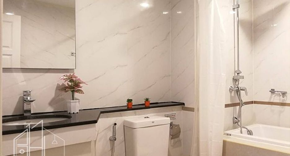 For rent 2 bedrooms apartment in Khlong Toei, Bangkok