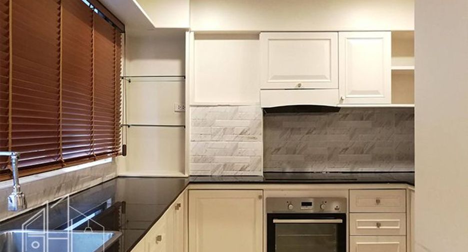 For rent 2 bedrooms apartment in Khlong Toei, Bangkok