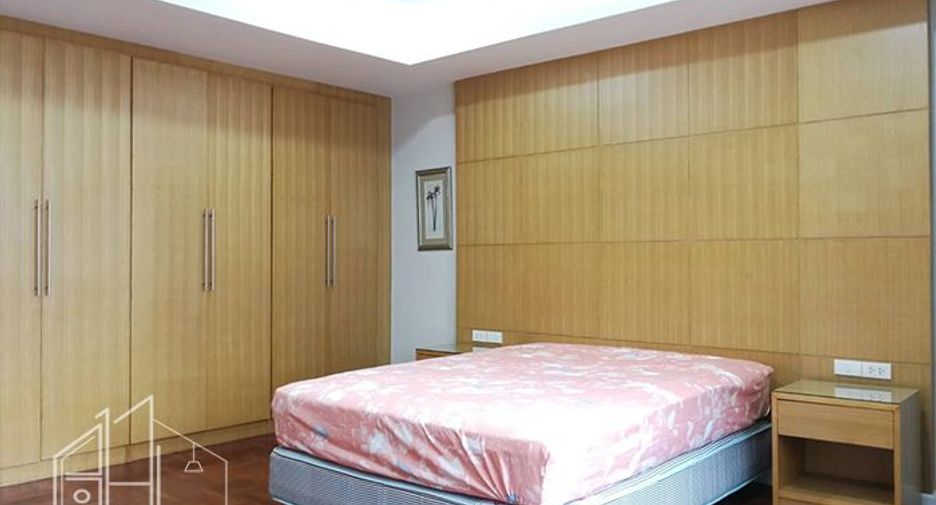 For rent 3 ベッドルーム condo in Khlong Toei, Bangkok