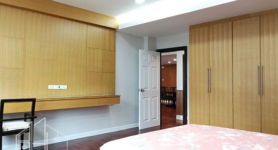 For rent 3 ベッドルーム condo in Khlong Toei, Bangkok