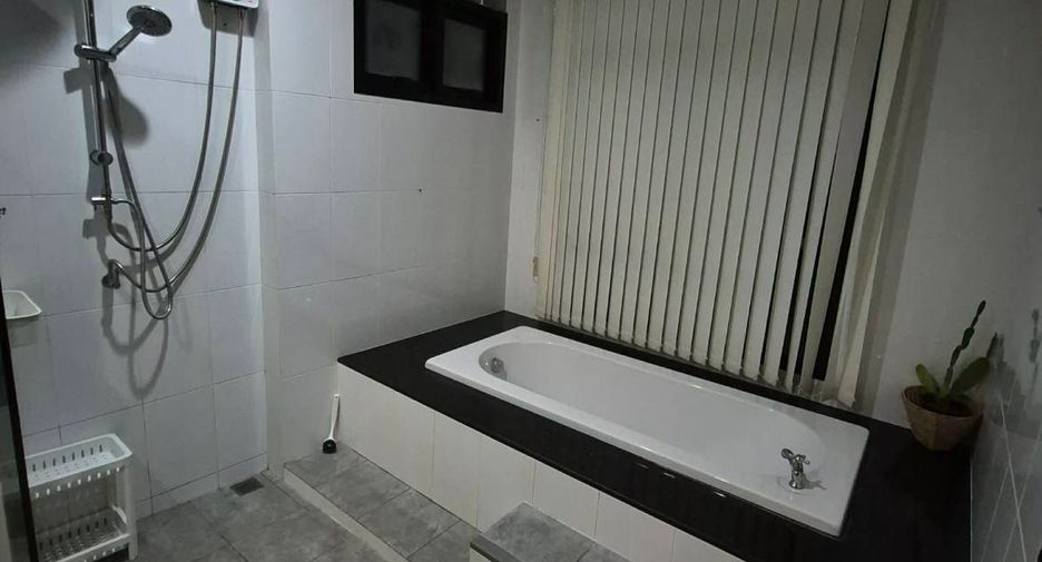 For rent 2 bedrooms villa in Mueang Phuket, Phuket