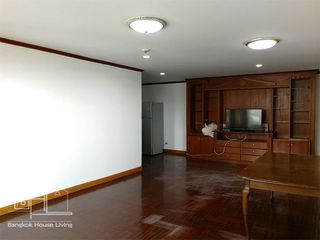 出租 2 卧室 公寓式住宅 在 Khlong Toei, 曼谷