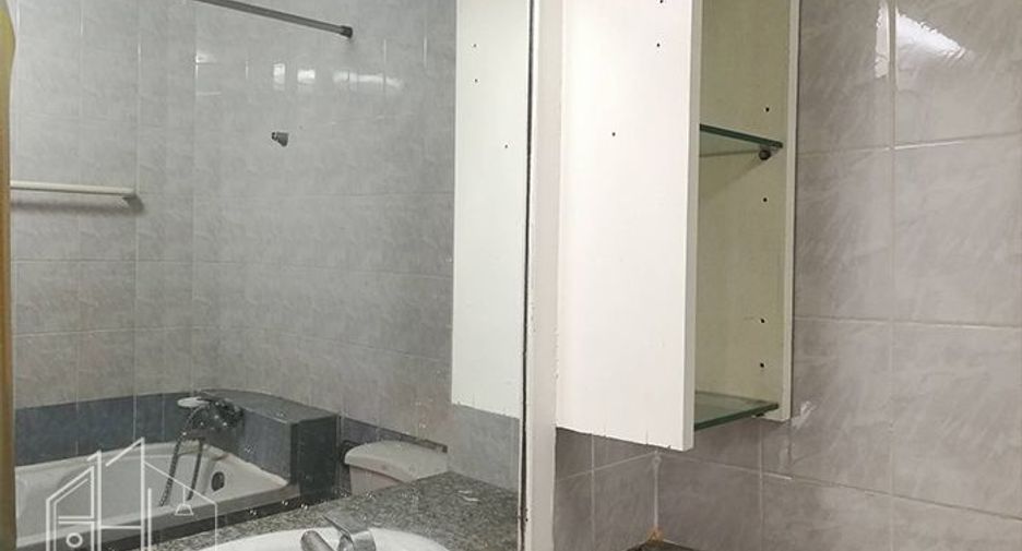 Аренда 3 спальни кондо в Кхлонг Тоеи, Бангкок