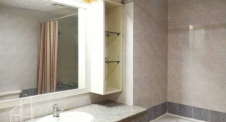 Аренда 3 спальни кондо в Кхлонг Тоеи, Бангкок