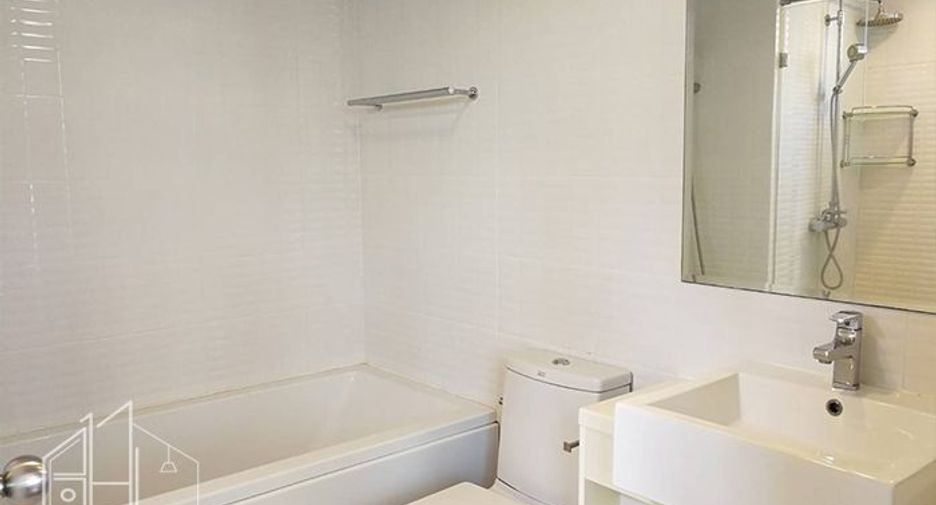 For rent and for sale 3 bedrooms condo in Khlong Toei, Bangkok