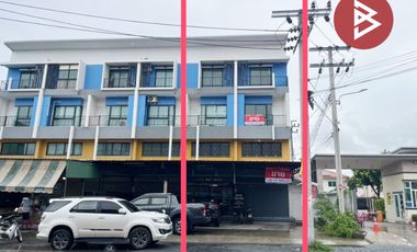 Gewerbefläche zum Kauf mit 3 Zimmer in Bang Phli, Samut Prakan