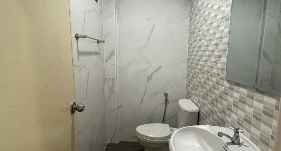 Gewerbefläche zum Kauf mit 3 Zimmer in Bang Phli, Samut Prakan