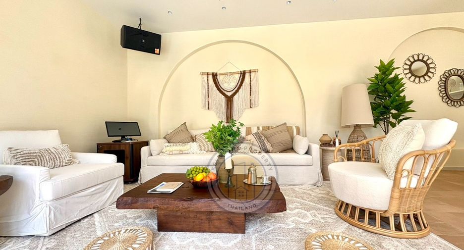 For sale 4 ベッドルーム villa in Jomtien, Pattaya