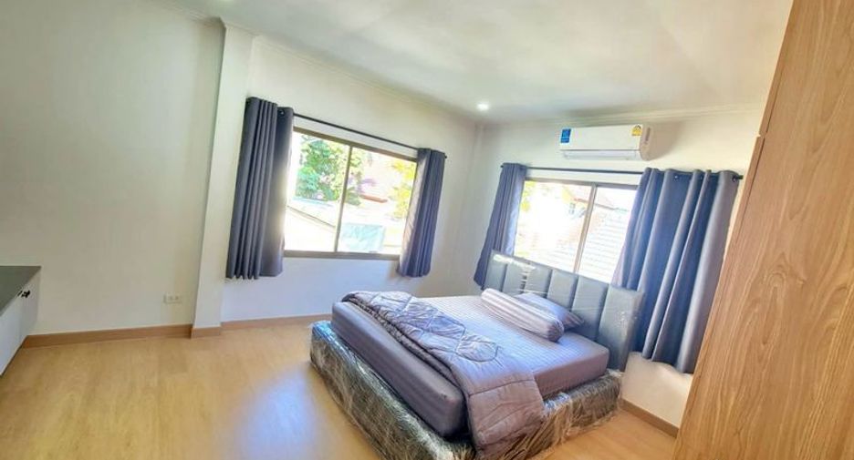 Haus zur Miete und zum Kauf mit 3 Zimmer in Si Racha, Chonburi