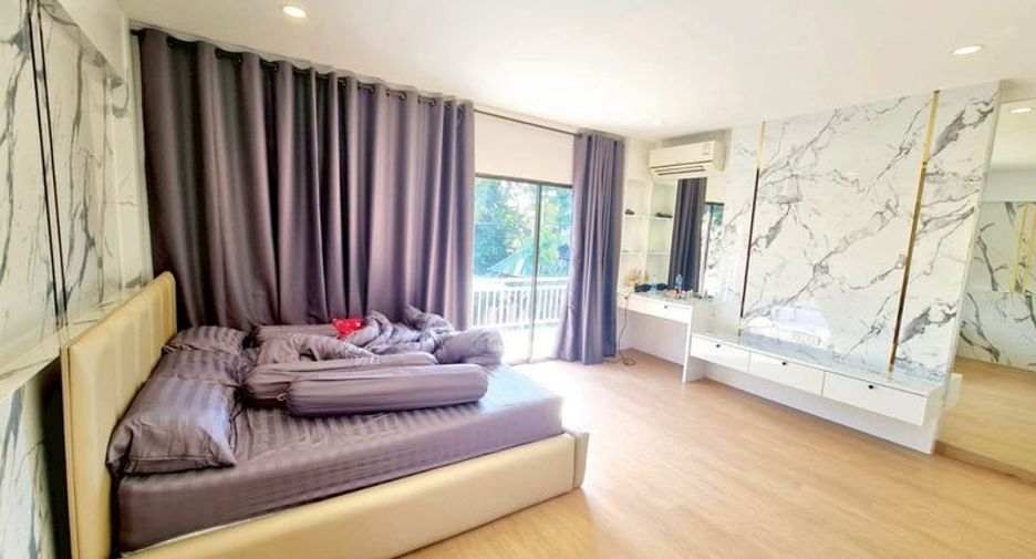 Haus zur Miete und zum Kauf mit 3 Zimmer in Si Racha, Chonburi