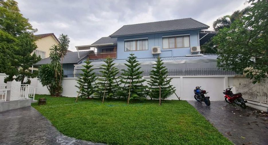 Haus zur Miete und zum Kauf mit 3 Zimmer in Si Racha, Chonburi