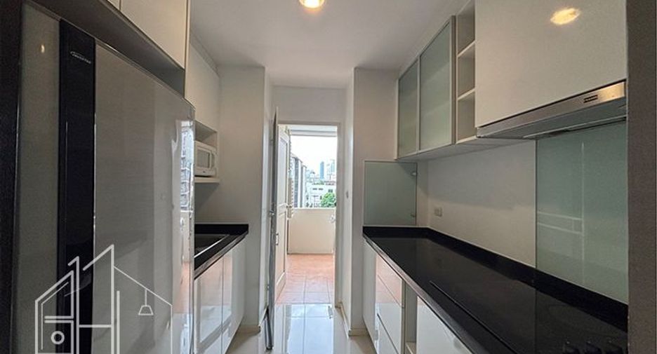 For rent 2 bedrooms condo in Khlong Toei, Bangkok