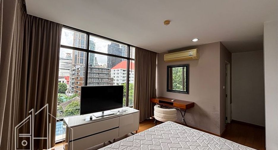 For rent 2 bedrooms condo in Khlong Toei, Bangkok