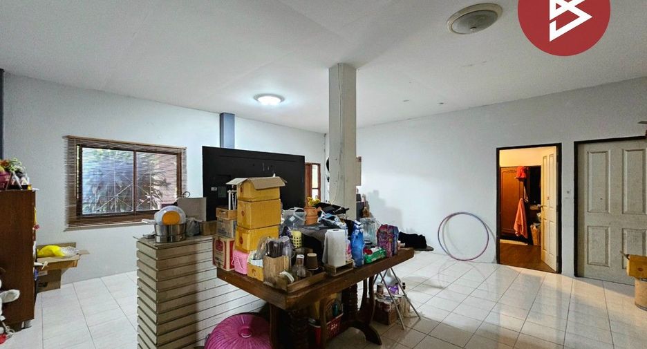 For sale 4 bedrooms house in Mueang Chon Buri, Chonburi