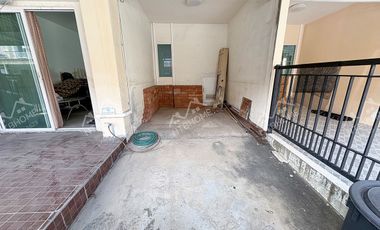 Продажа 3 спальни таунхаус в Дон Муеанг, Бангкок