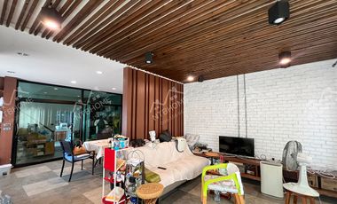 Продажа 4 спальни таунхаус в Mueang Nonthaburi, Нонтабури