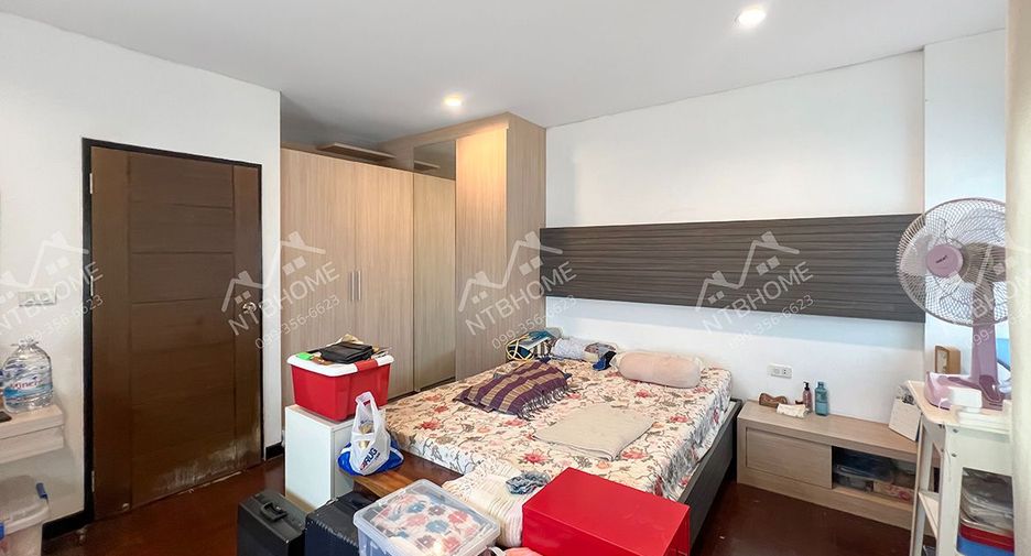 À vendre 4 chambres maison de ville à Mueang Nonthaburi, Nonthaburi