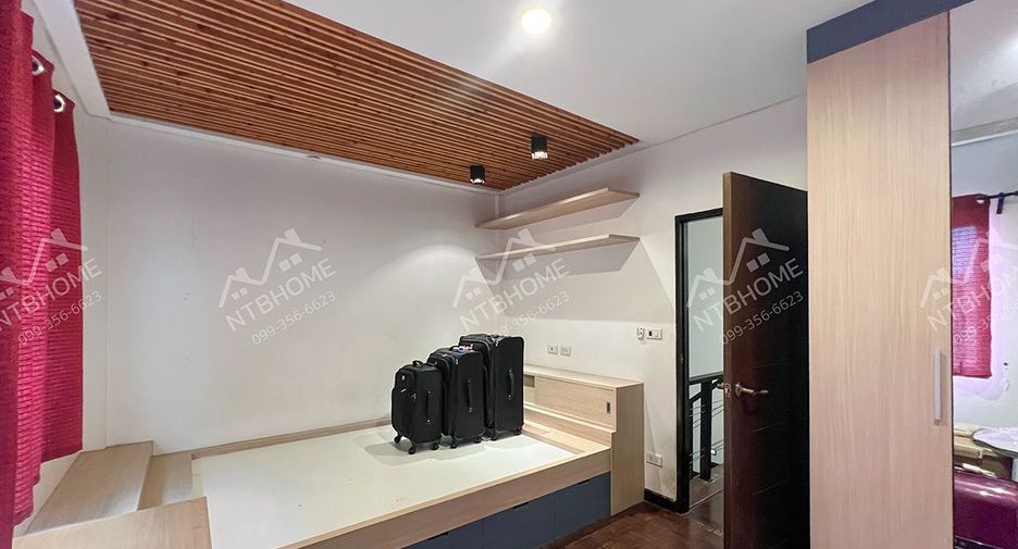 À vendre 4 chambres maison de ville à Mueang Nonthaburi, Nonthaburi