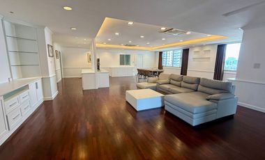 For rent 3 bedrooms condo in Watthana, Bangkok