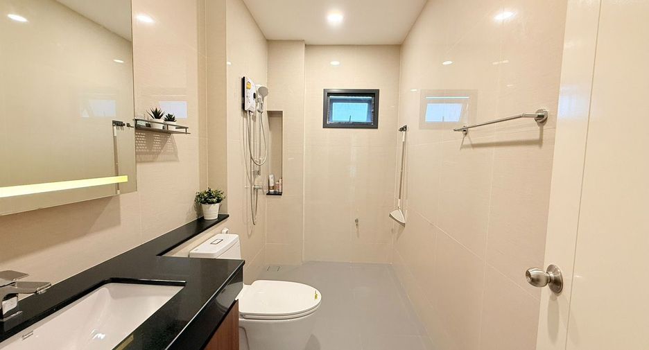 For sale 4 ベッドルーム house in East Pattaya, Pattaya