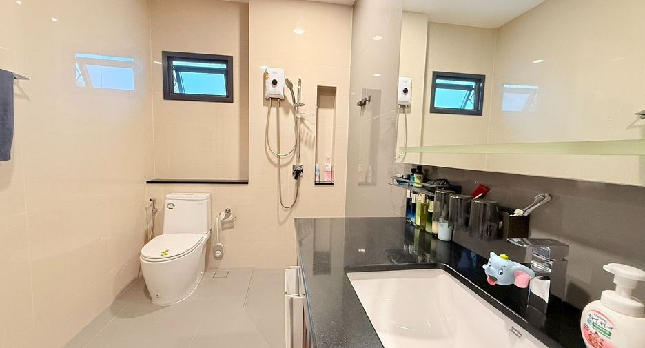 For sale 4 ベッドルーム house in East Pattaya, Pattaya