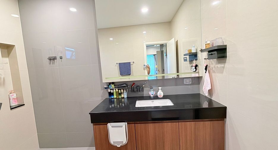 For sale 4 ベッドルーム house in East Pattaya, Pattaya