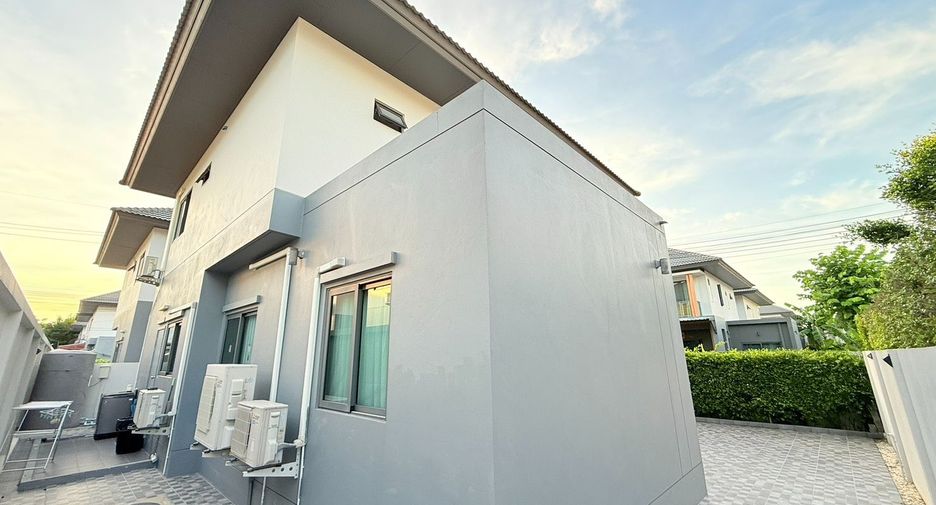For sale 4 ベッドルーム house in East Pattaya, Pattaya